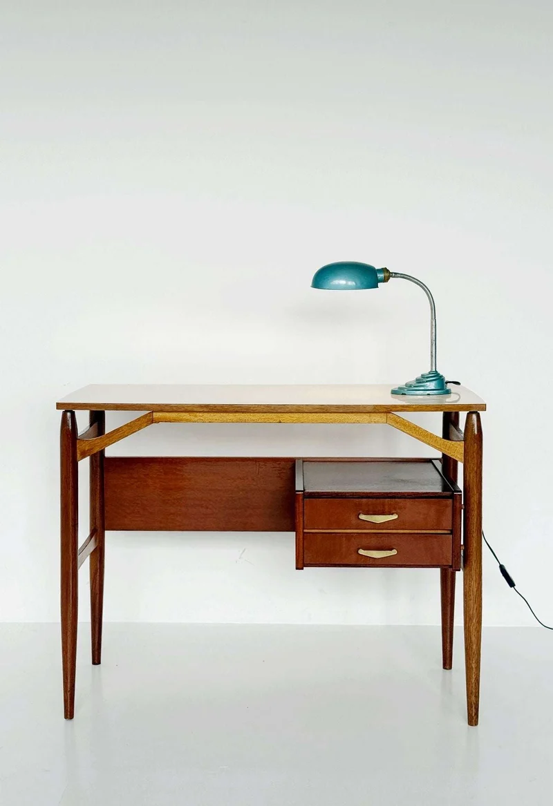 Scrivania Dal Vera con piano in formica — Italia, anni '50