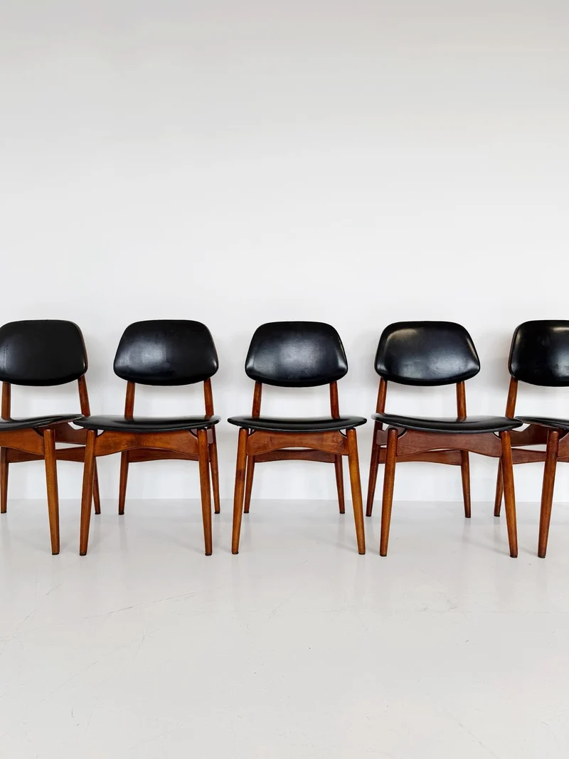 Elegante set di sedie da pranzo mid-century scandinavo