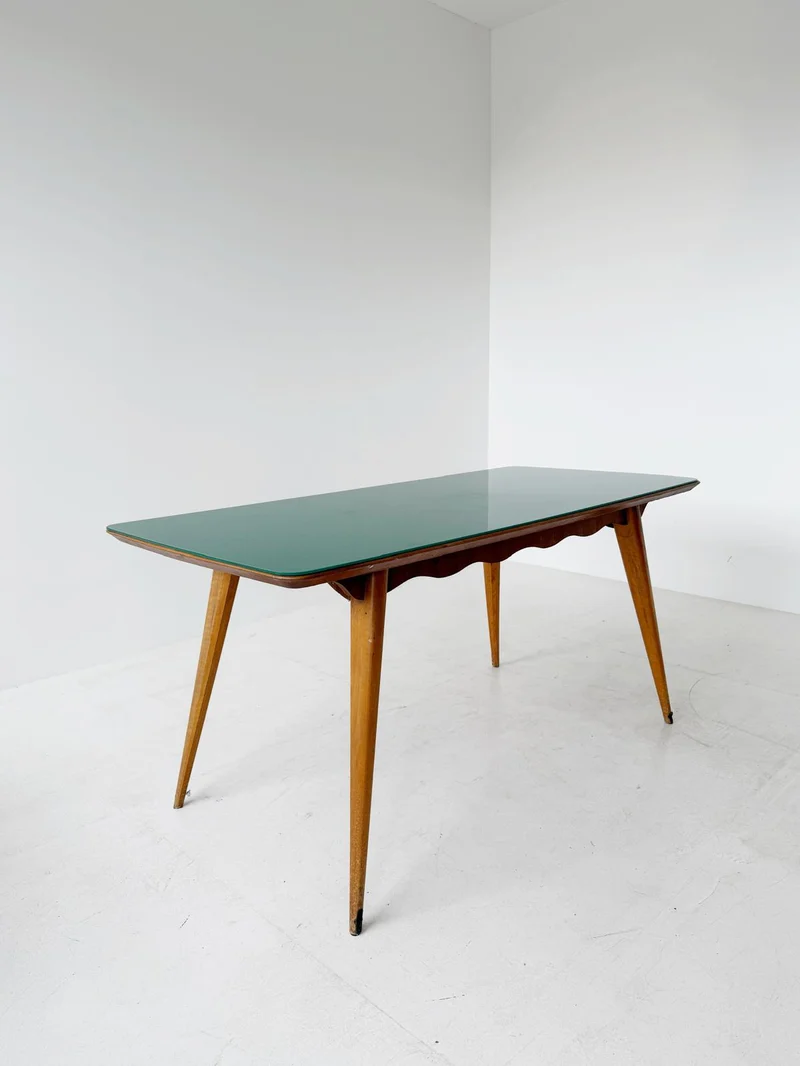 Tavolo con piano verde