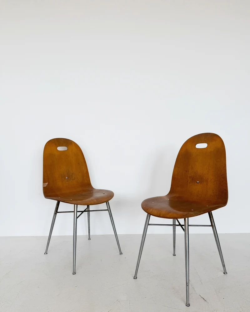 Coppia sedie in legno curvato