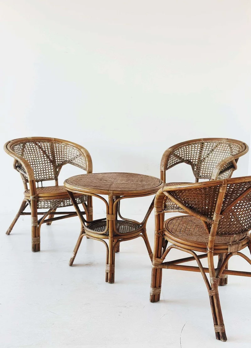 Salottino in bamboo e rattan intrecciato
