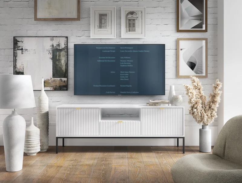 Mobile TV con piedi in metallo 2 ante e 1 cassetto in legno laminato Miseno 154x56 cm