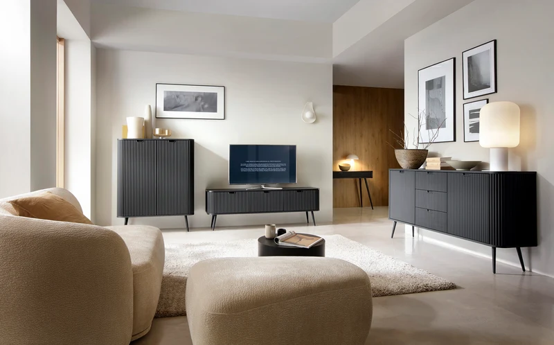 Mobile TV 3 ante con gambe in metallo Calisio 168x56 cm