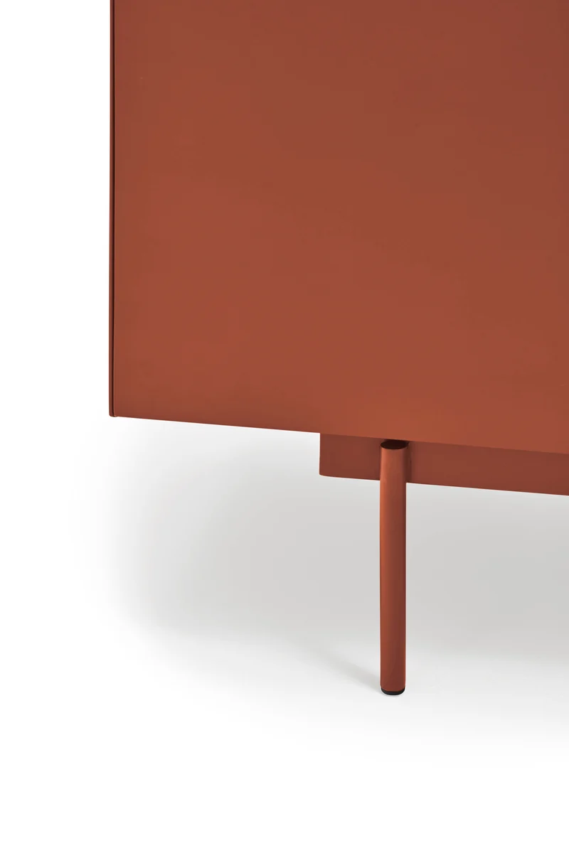 Madia 2 ante 3 cassetti legno rovere e terracotta Otto 135x78 cm