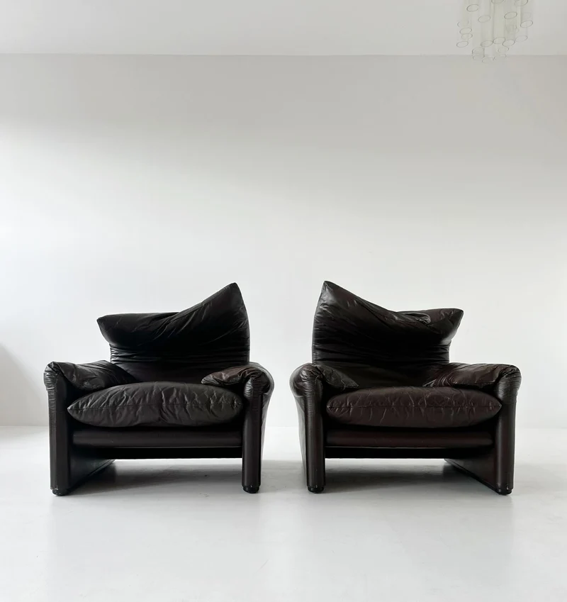 Coppia poltrone Maralunga, Cassina