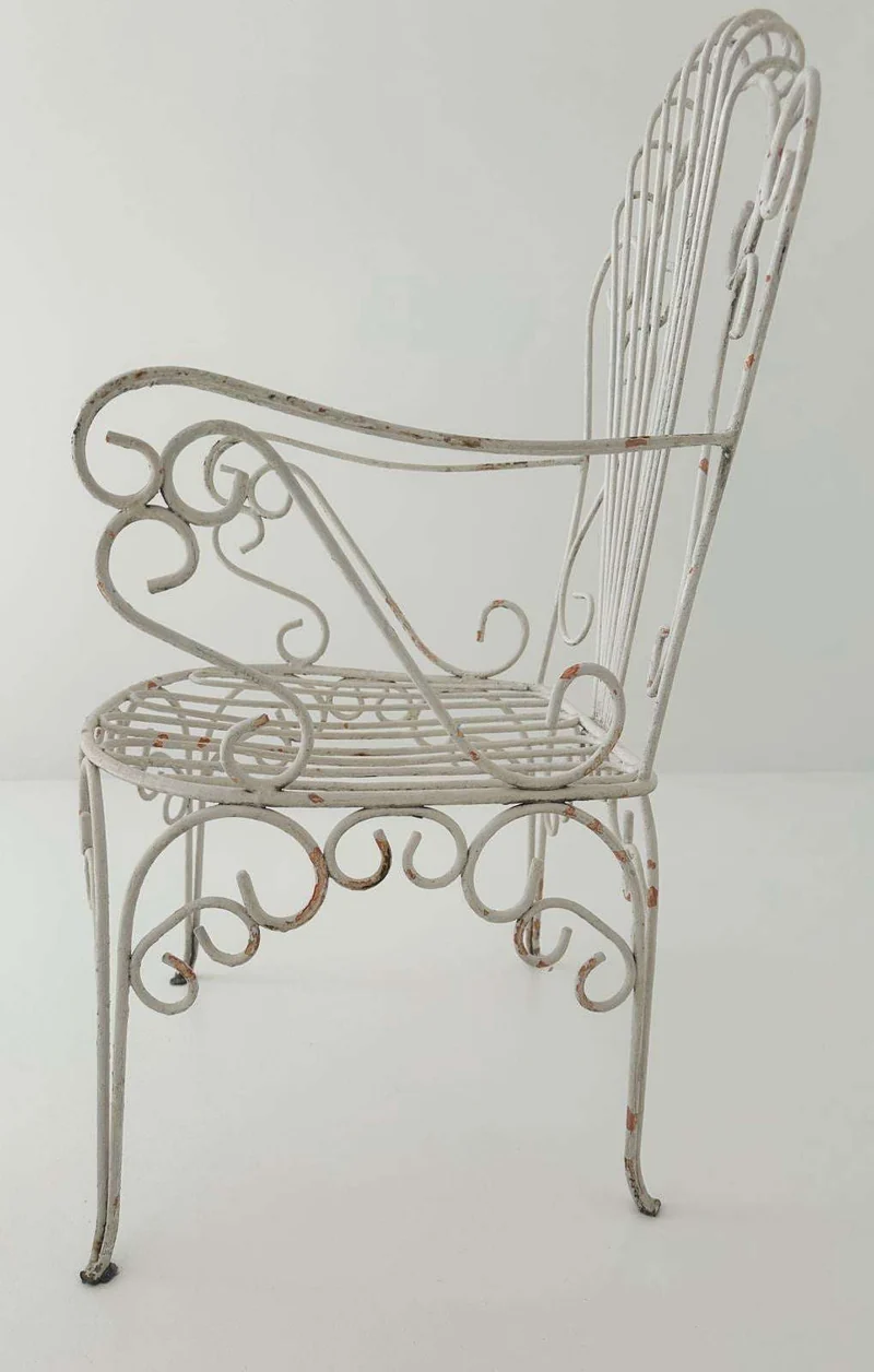 Salottino vintage in ferro battuto con tavolino – Set da giardino stile liberty