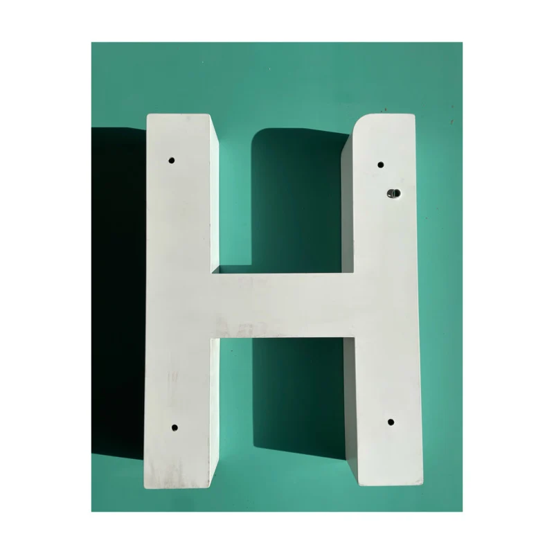 Lettera H