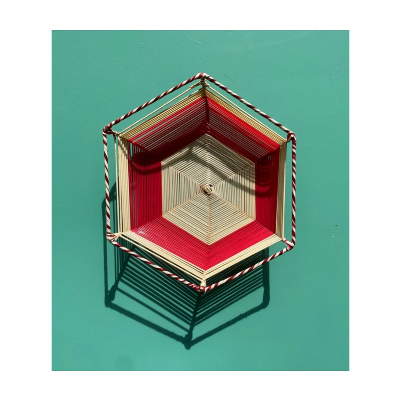 Centrotavola rosso e bianco