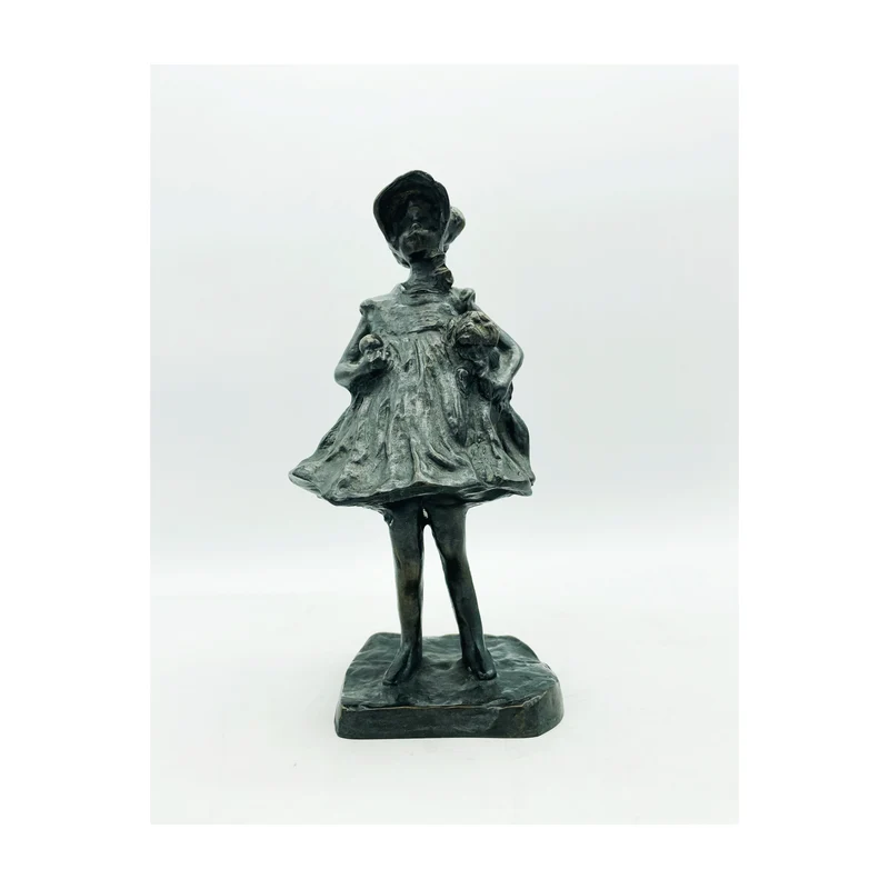 Little girl sculpture P. TROUBETZKOY