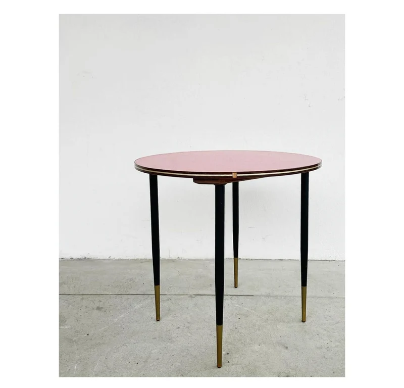 Tavolino rosso