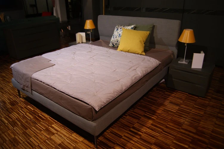 Letto matrimoniale "Benny" By V&Nice in tessuto Offerta Outlet Scontato