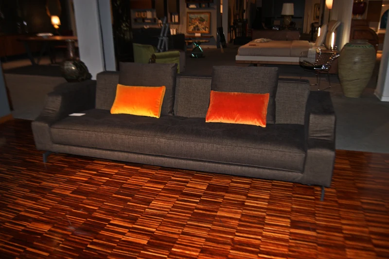 Divano "310 Identity" By Vibieffe in tessuto Prezz Outlet Scontato