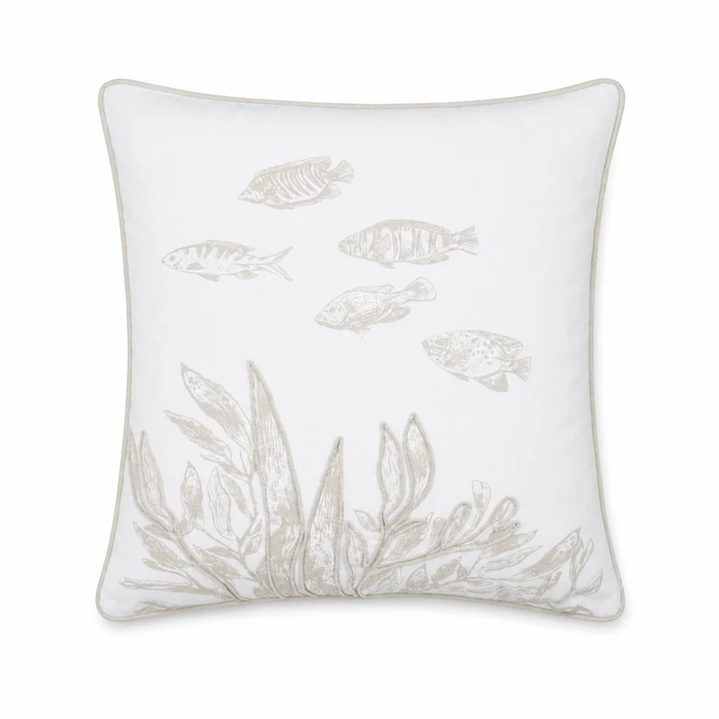 Cuscino da esterno con ricamo pesci su fondo bianco 45x45 cm – Azuria