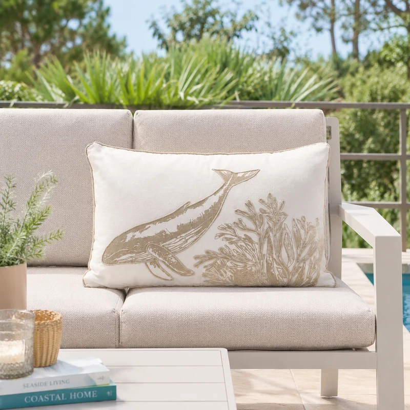 Cuscino da esterno con ricamo di balenottera natante 40x60 cm – Azuria