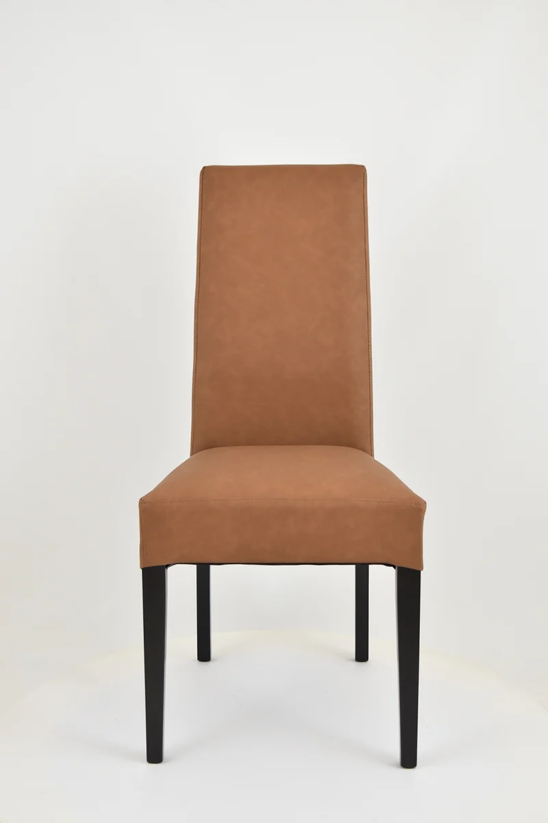 Sedia outlet modello 36 imbottita in finta pelle colore cuoio gambe color wengè