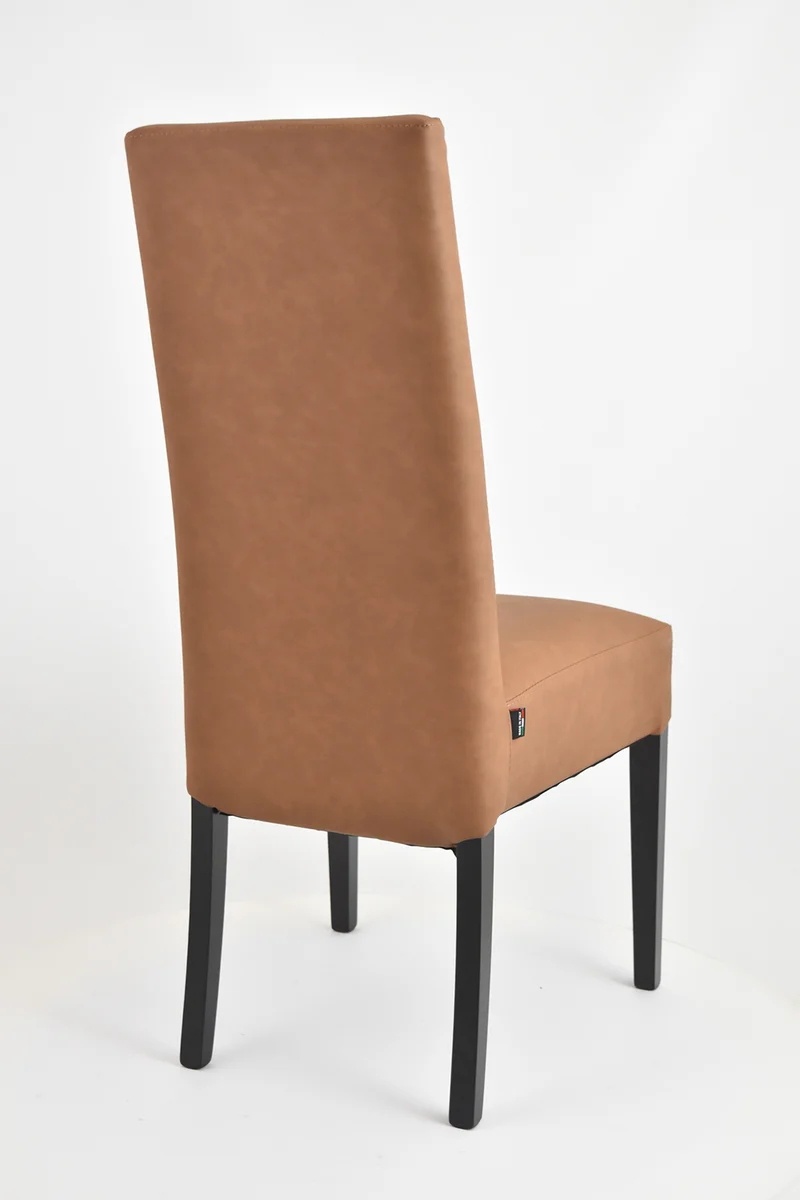 Sedia outlet modello 36 imbottita in finta pelle colore cuoio gambe color wengè