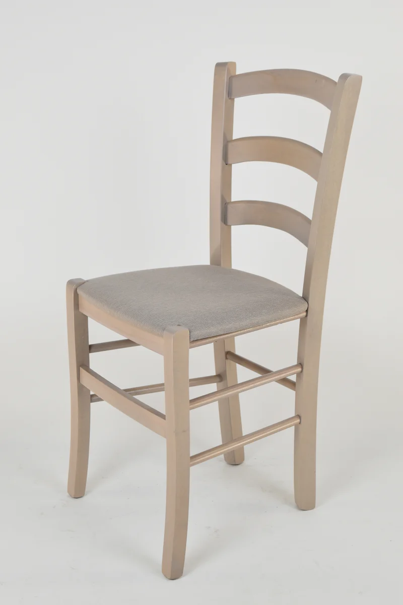 Sedia modello Venice con robusta struttura in Legno di faggio verniciato e seduta in ecopelle o tessuto