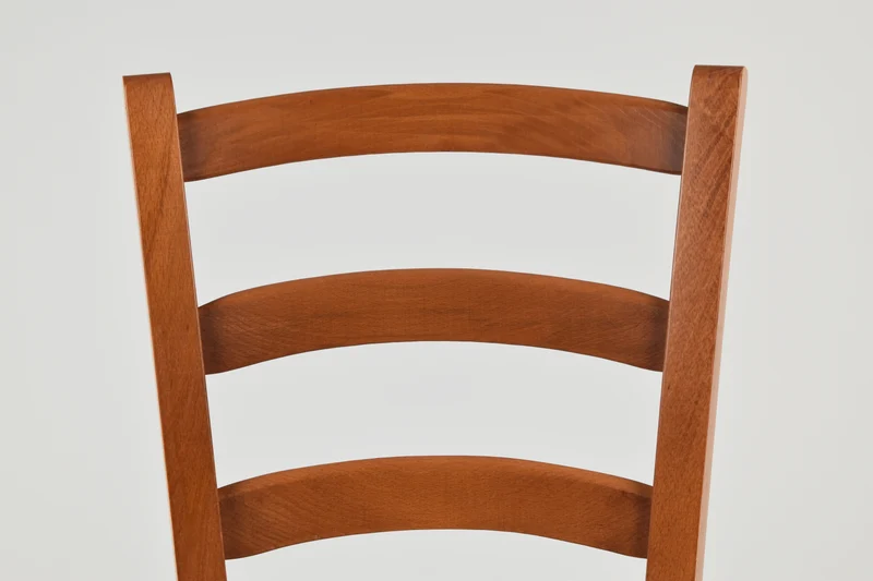 Sedia modello Venice con robusta struttura in Legno di faggio verniciato e seduta in ecopelle o tessuto