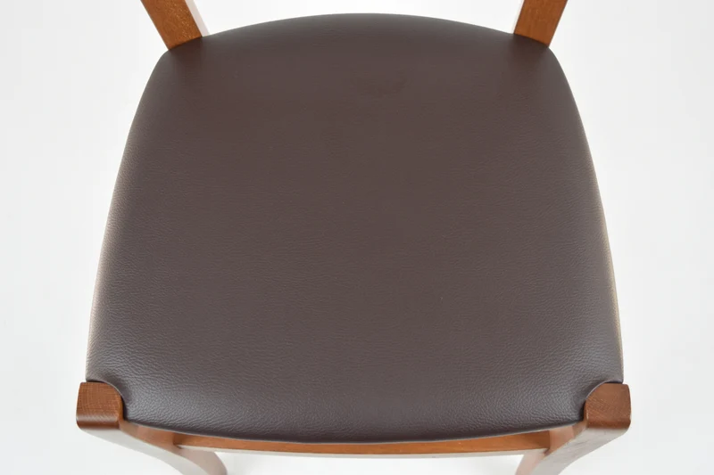 Sedia modello Venice con robusta struttura in Legno di faggio verniciato e seduta in ecopelle o tessuto