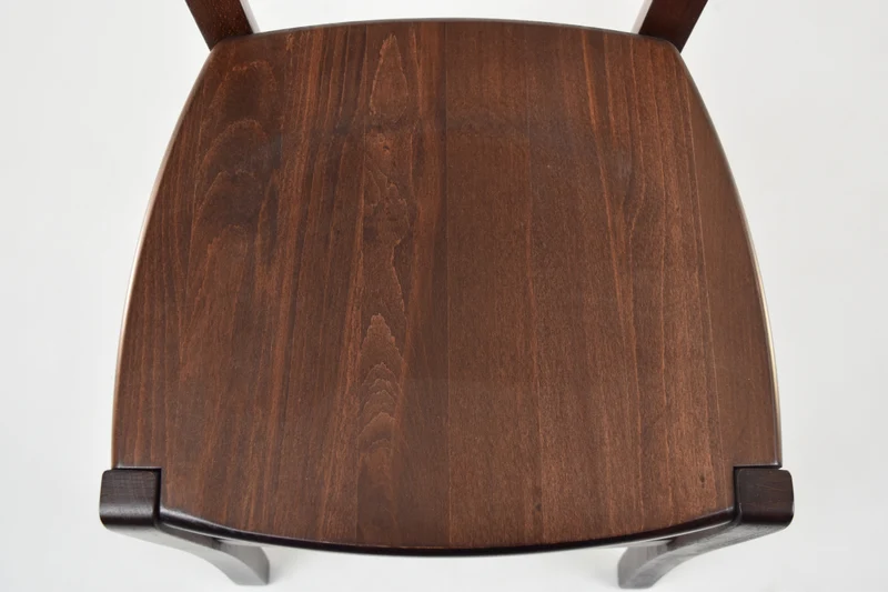 Sedia modello Venice con robusta struttura in legno di faggio e seduta in legno massello