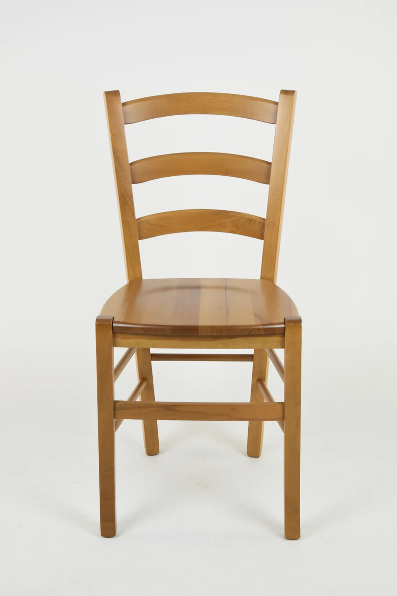 Sedia modello Venice con robusta struttura in legno di faggio e seduta in legno massello