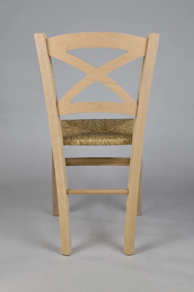 Set sedie modello Cross con robusta struttura in legno di faggio levigato, non trattato, 100% naturale e seduta in paglia