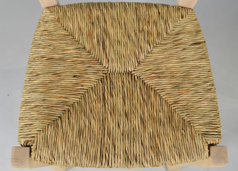 Set sedie modello Savoie con robusta struttura in legno di faggio levigato, non trattato, 100% naturale e seduta in paglia