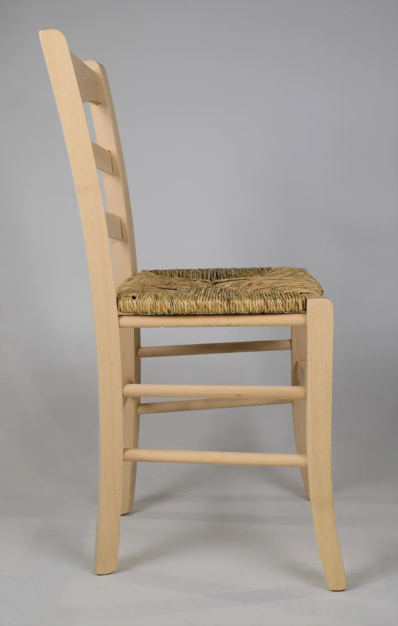 Set sedie modello Savoie con robusta struttura in legno di faggio levigato, non trattato, 100% naturale e seduta in paglia