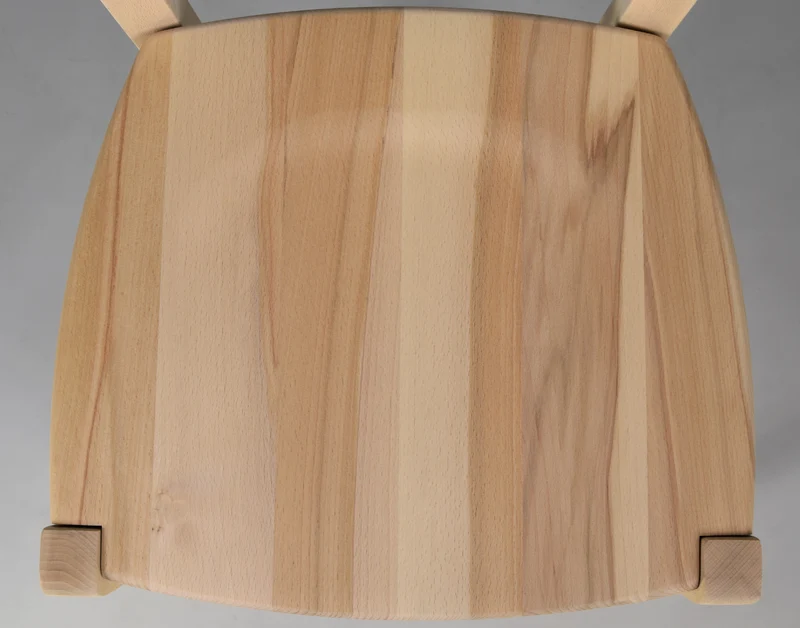 Set sedie modello Savoie con robusta struttura in legno di faggio levigato, non trattato, 100% naturale e seduta in legno