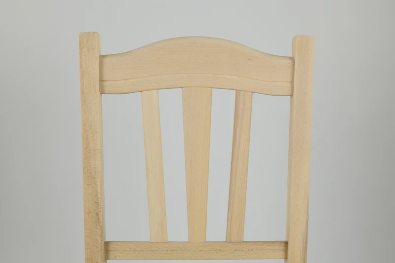 Set sedie modello Silvana con robusta struttura in legno di faggio levigato, non trattato, 100% naturale e seduta in paglia