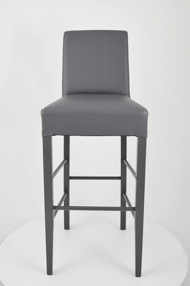 Sgabello alto modello Luisa con struttura in legno di faggio verniciata, seduta e schienale imbottiti e rivestiti in pelle artificiale