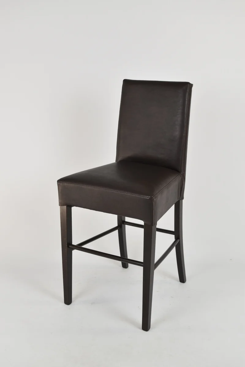 Sgabello basso modello Luisa con struttura in legno di faggio, seduta e schienale imbottiti e rivestiti in pelle artificiale + colori
