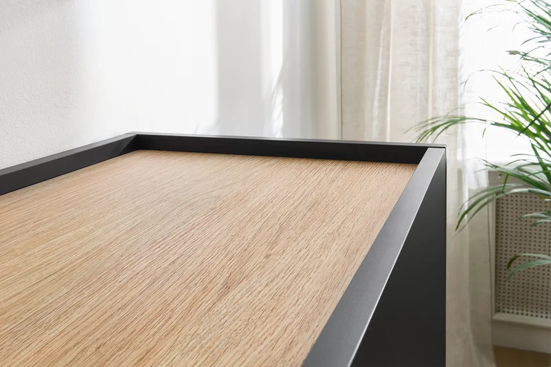 Credenza 2 ante 2 cassetti con piede in metallo Mars 120x140 cm