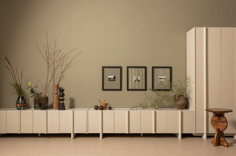 Credenza 2 ante 1 cassetto in legno di pino Basu 210x101 cm