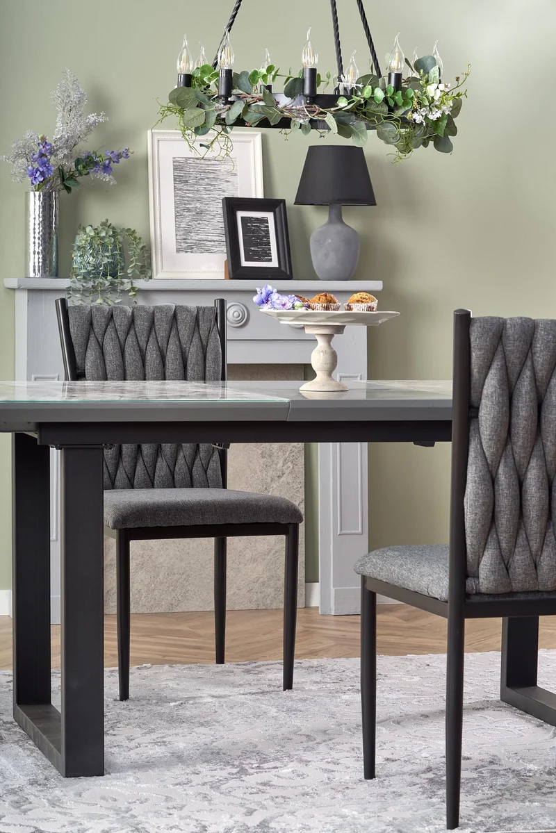 Tavolo allungabile in vetro bianco effetto marmo con gambe in acciaio nero Marley 160x90 cm - allungabile fino a 200 cm