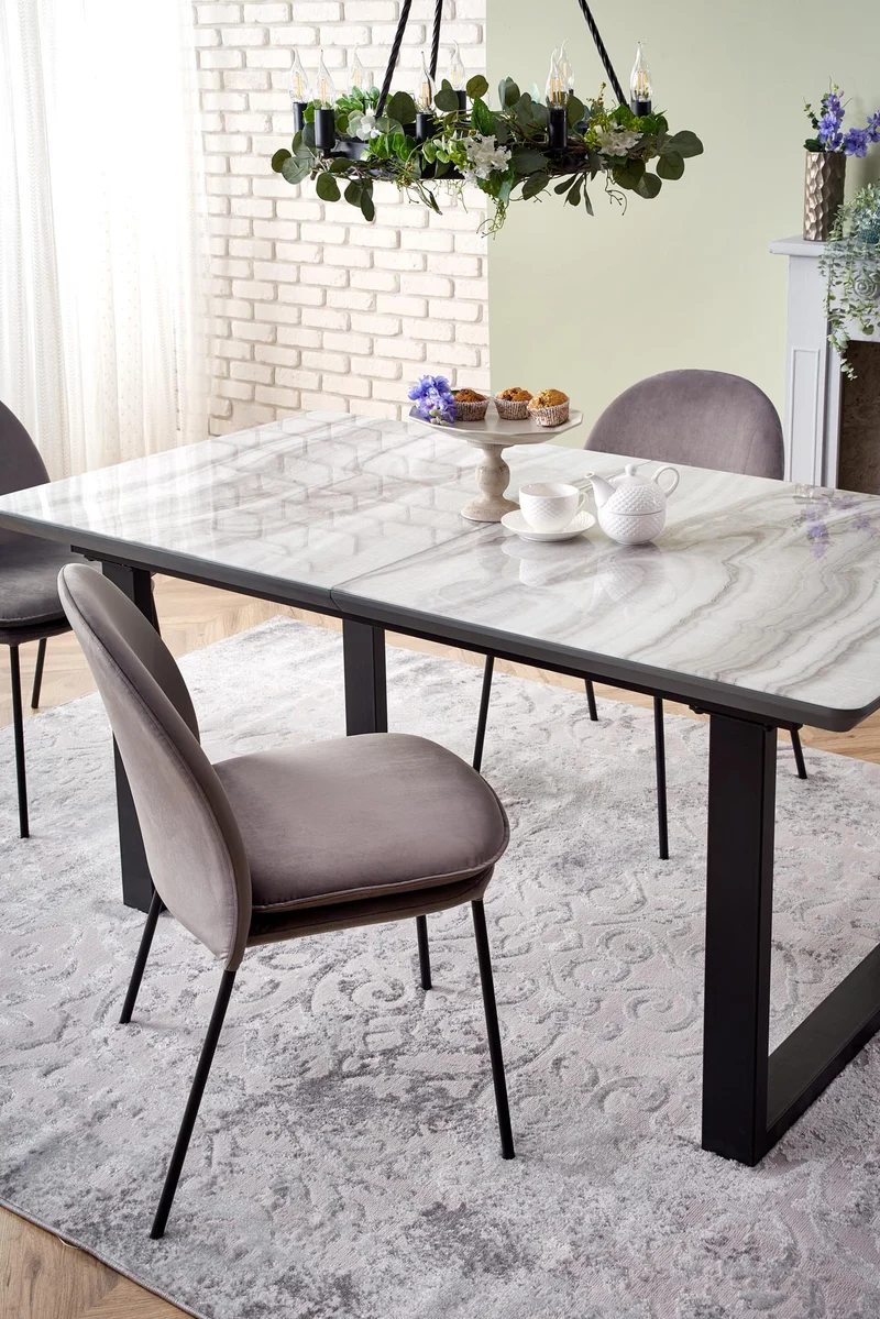 Tavolo allungabile in vetro bianco effetto marmo con gambe in acciaio nero Marley 160x90 cm - allungabile fino a 200 cm
