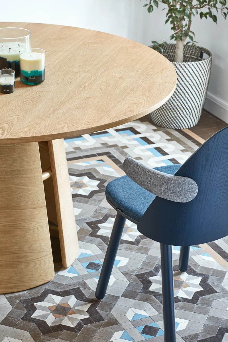 Tavolo tondo 4 posti in legno colore naturale Cep di Teulat Ø137 h75 cm