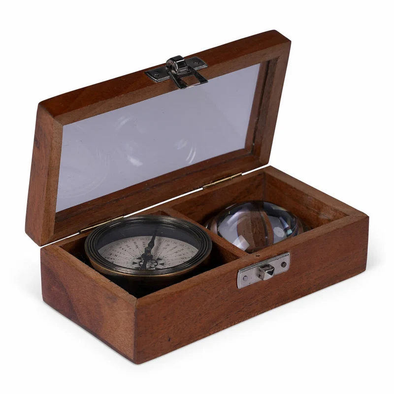Authentic Models The Darwin Gift Box, 2-tlg., Kompass, Fischaugen-Lupe, Dekoration, Holz / Messing / Glas, GB001