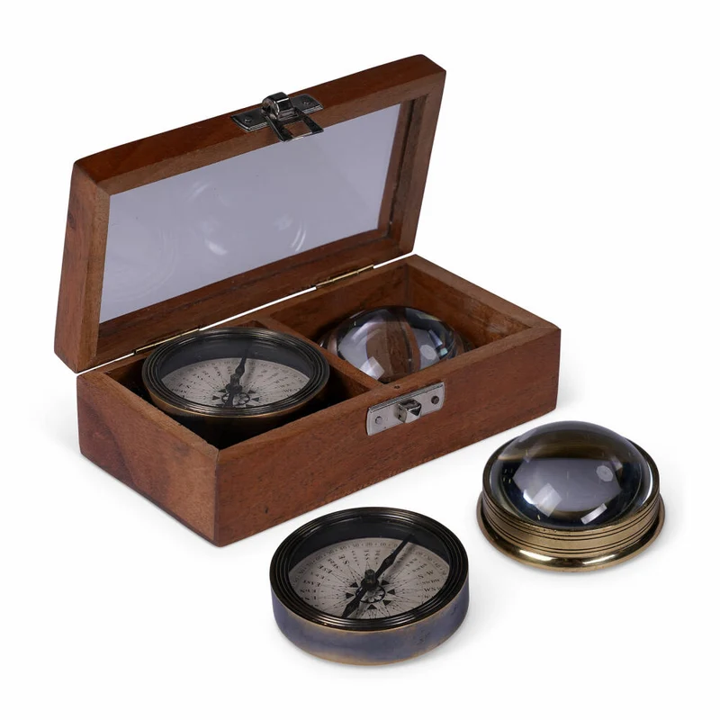 Authentic Models The Darwin Gift Box, 2-tlg., Kompass, Fischaugen-Lupe, Dekoration, Holz / Messing / Glas, GB001