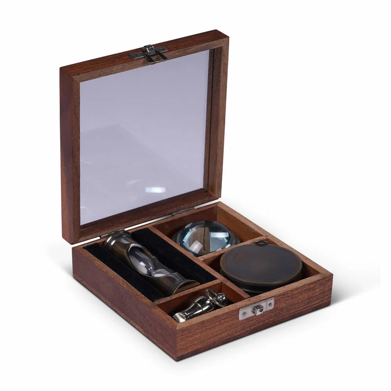 Authentic Models The Wallace Gift Box, 4-tlg., Sanduhr, Kompass, Fischaugen-Lupe, Pfeife, Holz / Messing / Glas, GB004