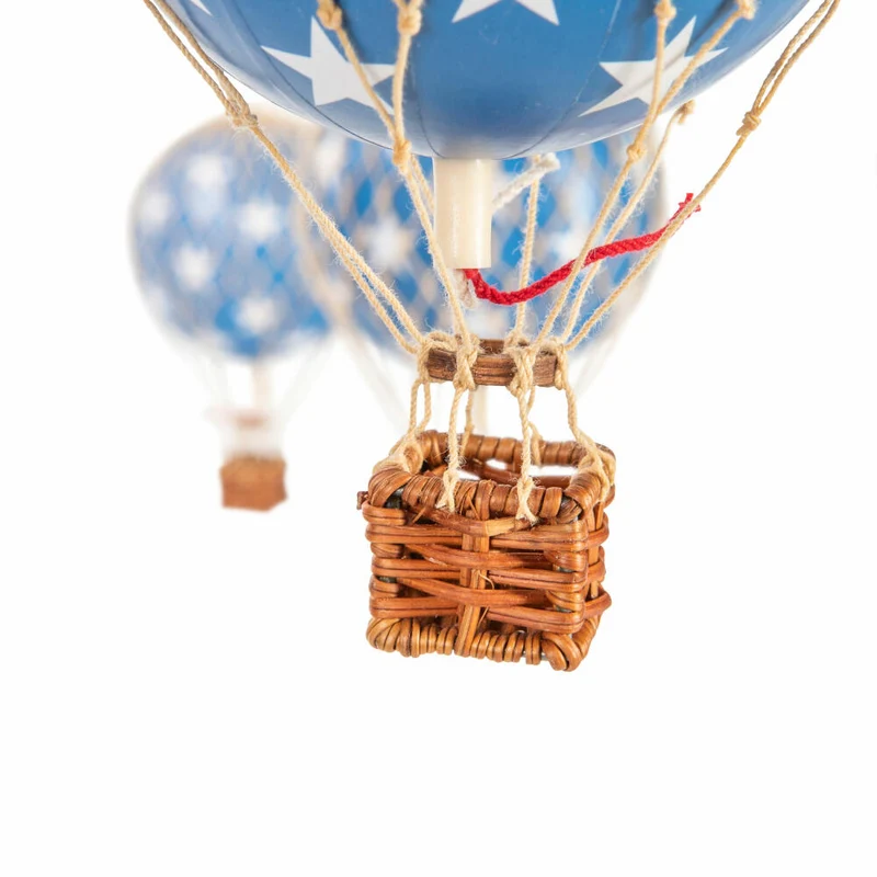 Authentic Models Mobile Flying the Skies Sterne Blau, Hängedekoration, Ballon, Rattan / Papier / Kunststoff, AP135
