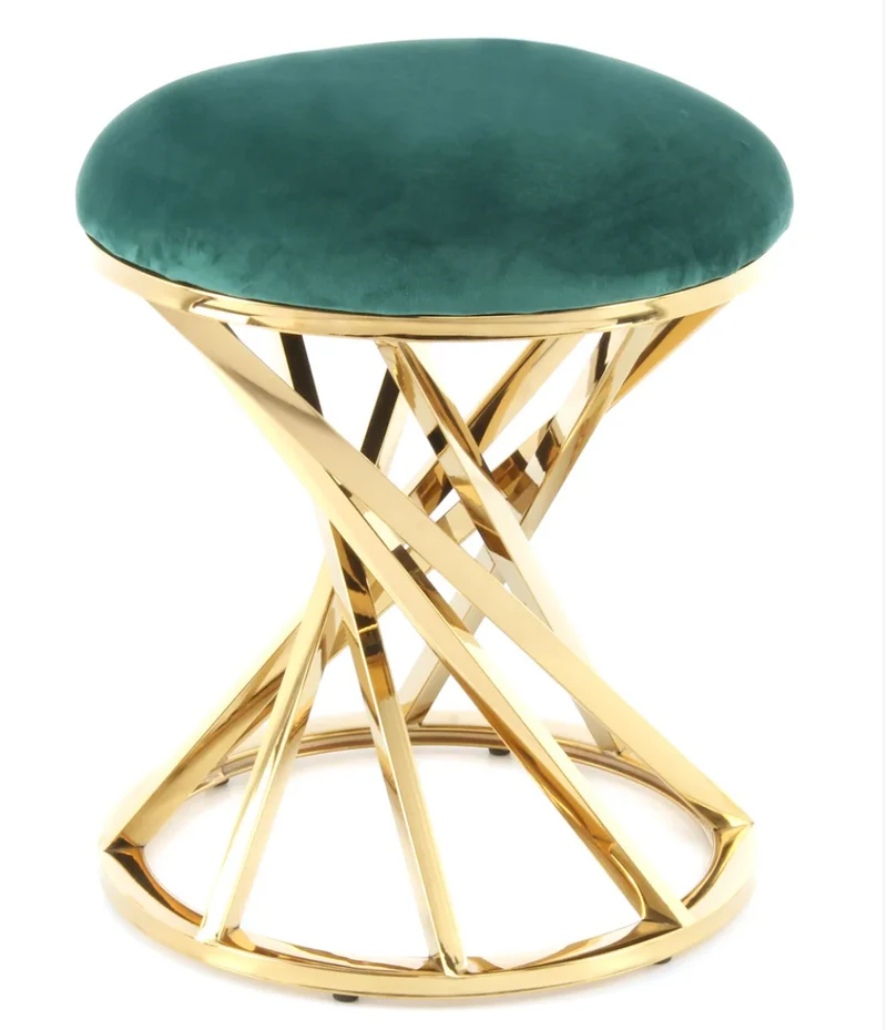 Hocker Levina