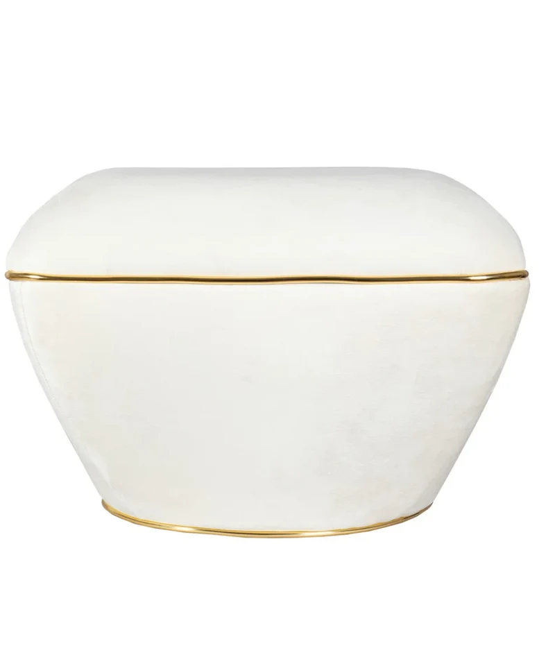 Hocker Lady