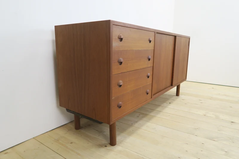 Sideboard in teak, Hornslet Møbelfabrik, Danimarca 1960