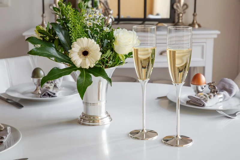 Edzard 2er-Set Sektkelch Victoria (Höhe 27 cm) aus Glas, Fuß edel versilbert, anlaufgeschützt