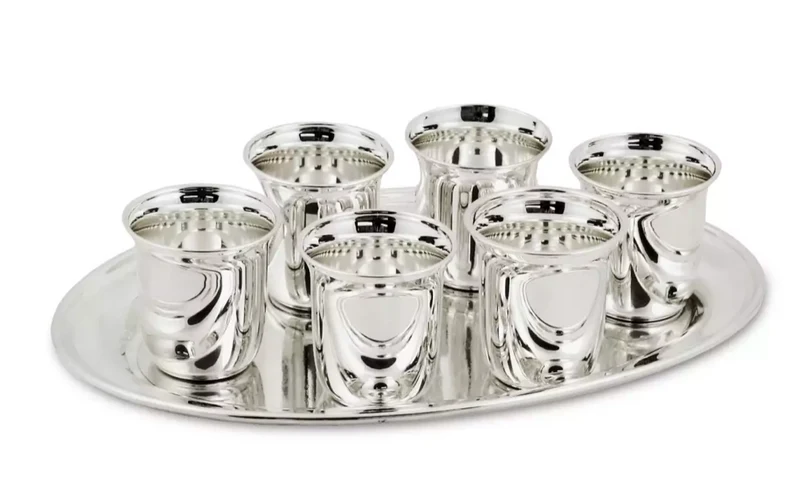 Edzard Schnapsset 7-teilig, 6 Becher und Tablett, schwerversilbert, 22x15 cm, Becher H 5 cm, Füllmenge 4 cl