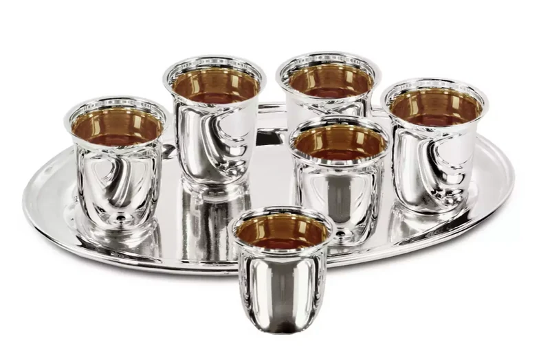 Edzard Schnapsset 7-teilig, 6 Becher und Tablett, schwerversilbert, 22x15 cm, Becher H 5 cm, Füllmenge 4 cl