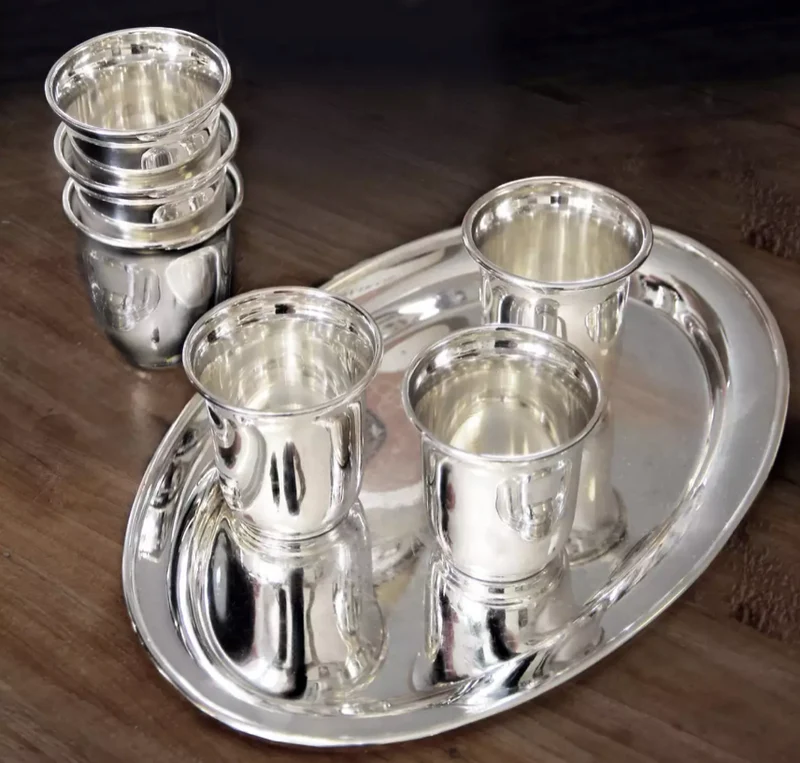 Edzard Schnapsset 7-teilig, 6 Becher und Tablett, schwerversilbert, 22x15 cm, Becher H 5 cm, Füllmenge 4 cl