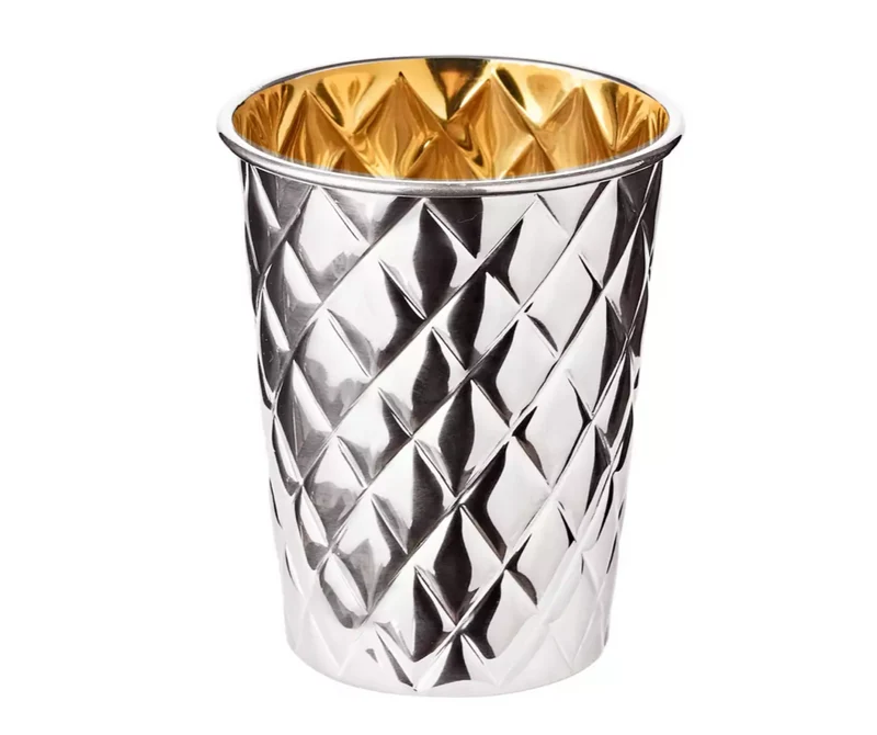Edzard Silberbecher Pilar mit Rautenmuster, schwerversilbert, innen Goldfinish, H 10