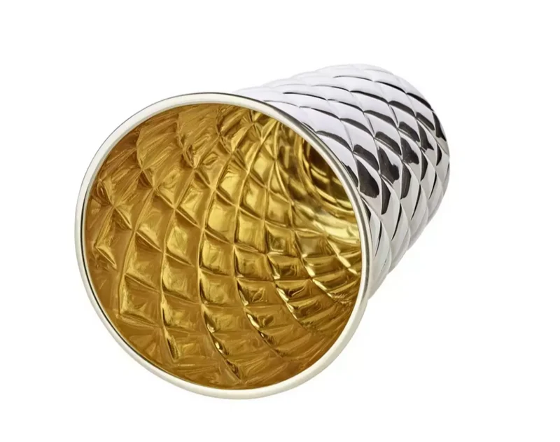 Edzard Silberbecher Pilar mit Rautenmuster, schwerversilbert, innen Goldfinish, H 10
